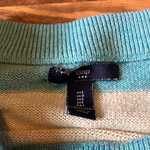 Gap Women’s Blue and White/Cream Striped Sweater, Size L - Picture 2 of 5